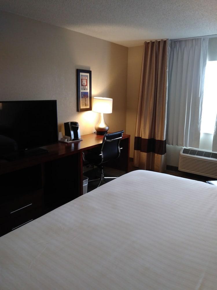 Comfort Inn South Tulsa - Woodland Hills Экстерьер фото