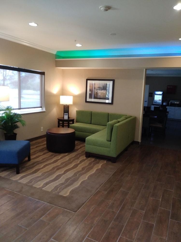 Comfort Inn South Tulsa - Woodland Hills Экстерьер фото