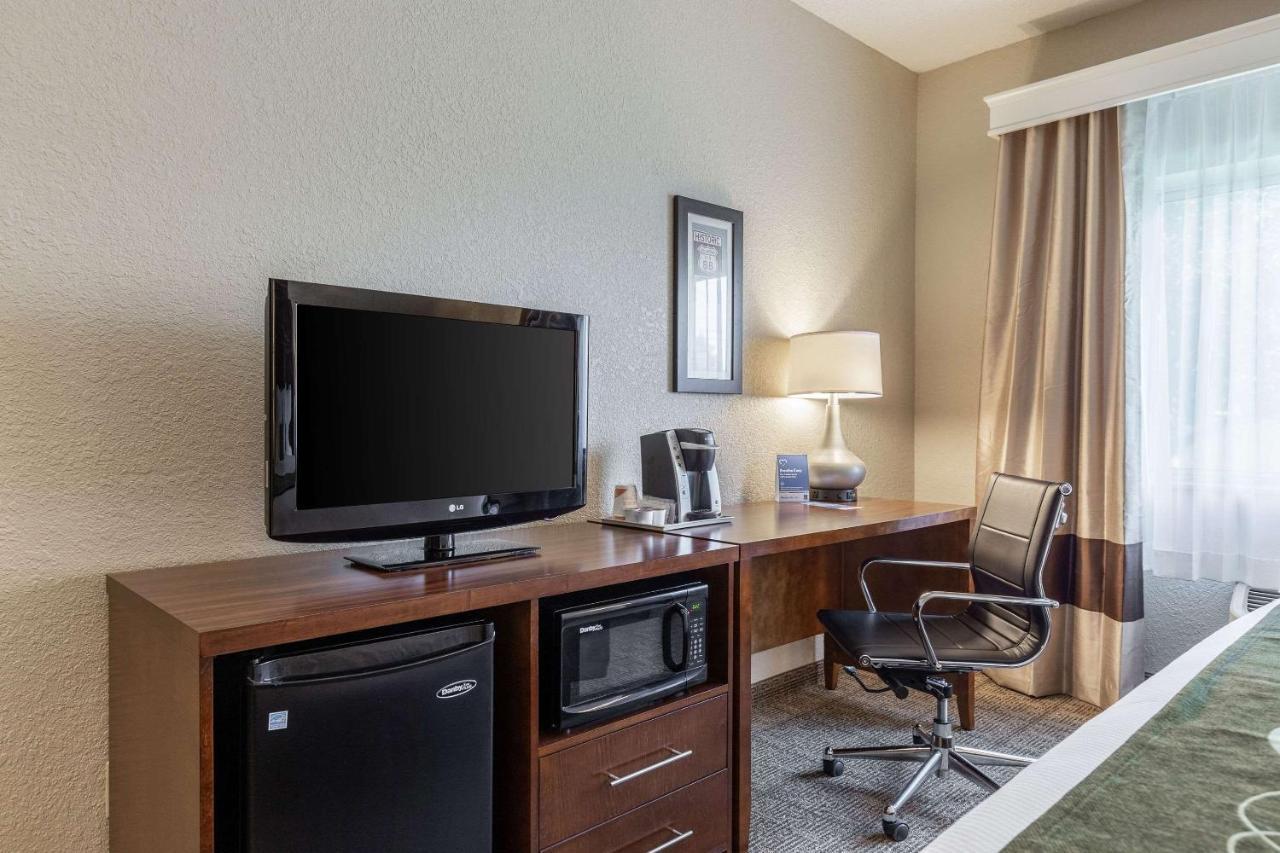 Comfort Inn South Tulsa - Woodland Hills Экстерьер фото