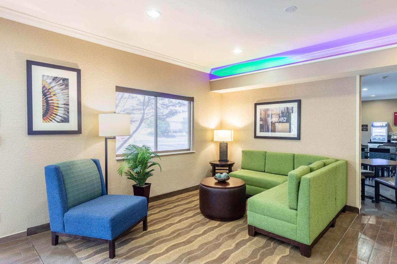 Comfort Inn South Tulsa - Woodland Hills Экстерьер фото